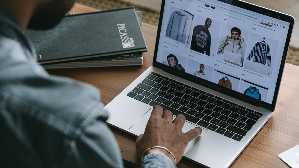 Dino - Divulgador de Noticias