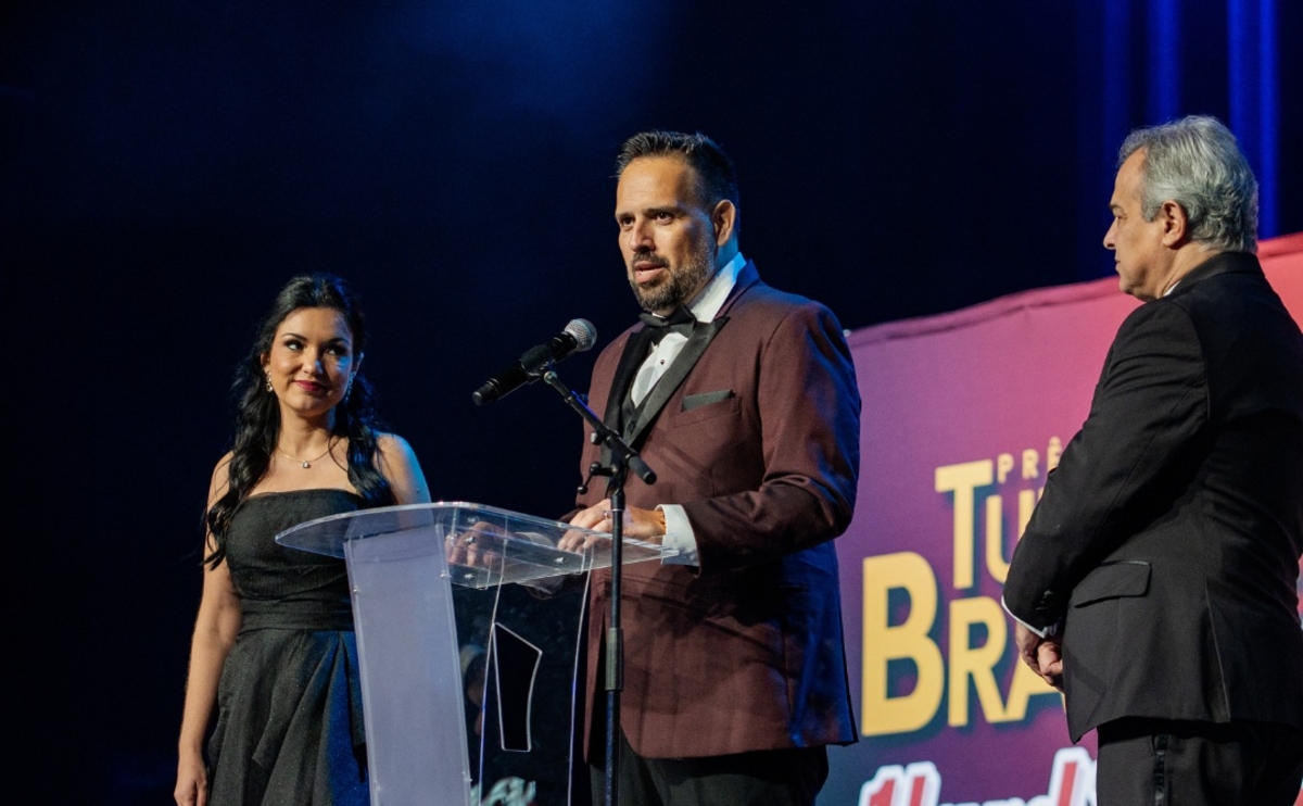 Dino - Divulgador de Noticias