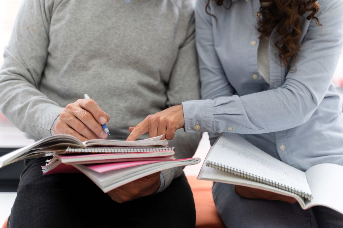 Dino - Divulgador de Noticias