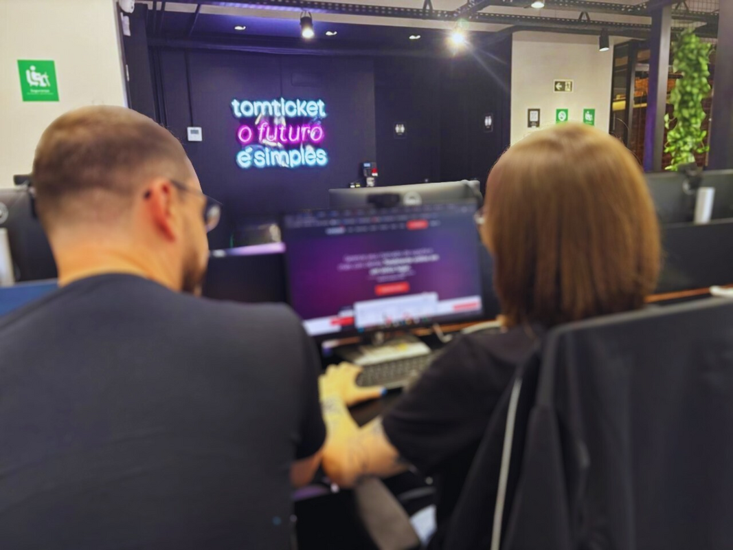 Dino - Divulgador de Noticias