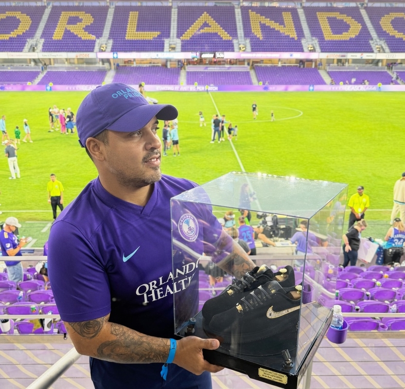 Dino - Divulgador de Noticias