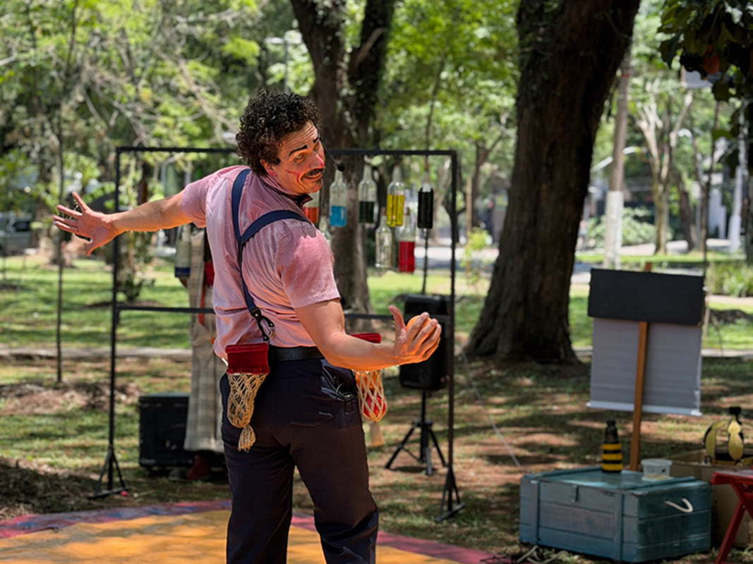 Dino - Divulgador de Noticias