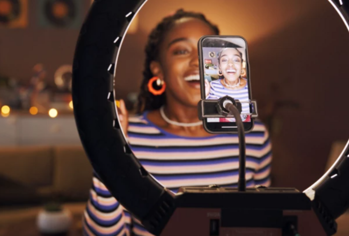 Dino - Divulgador de Noticias