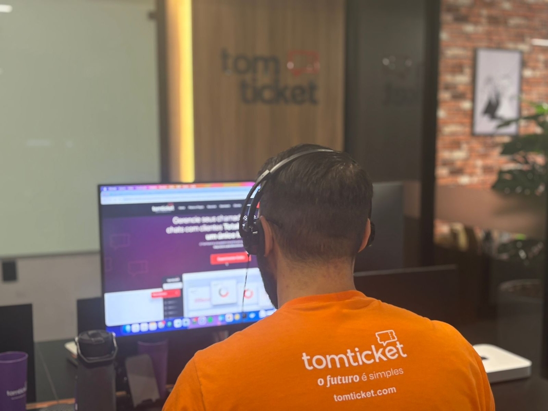 Dino - Divulgador de Noticias