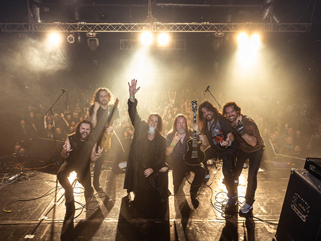 Dino - Divulgador de Noticias