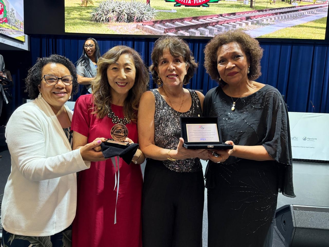 Dino - Divulgador de Noticias