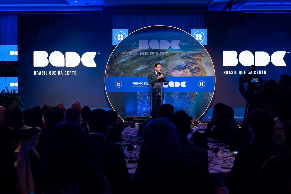 Dino - Divulgador de Noticias